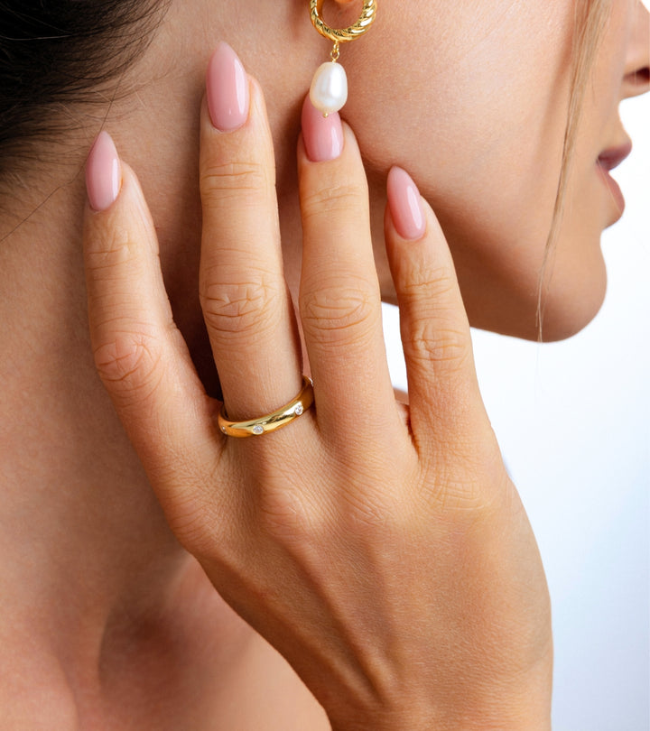 Subtle Spark (White)